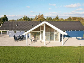 Fabulous Holiday Home in Rodby Denmark Near Sea, Kramnitse